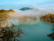 Dünyanın En Büyük Asit Gölü: Kawah Ijen Yanardağı Ijen Yanardağı