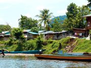 Mulu Ulusal Parkı: Panan Köyü, Winds ve Clear Water Mağaraları Penan Koyu, Sarawak, Borneo
