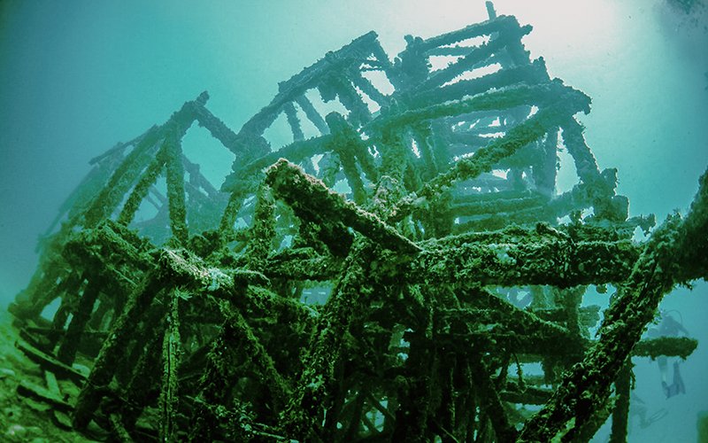 Artificial Reef, Mabul Adası