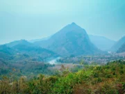 Muhteşem Dağlar Arasında: Nong Khiaw Nong Khiaw, Laos