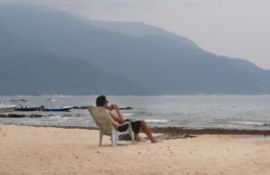 Bir Uçak Biletiyle Başlayan Hayat Değişimi: 2 Yıl Öncesi ve Şimdi Tioman Adası, Malezya