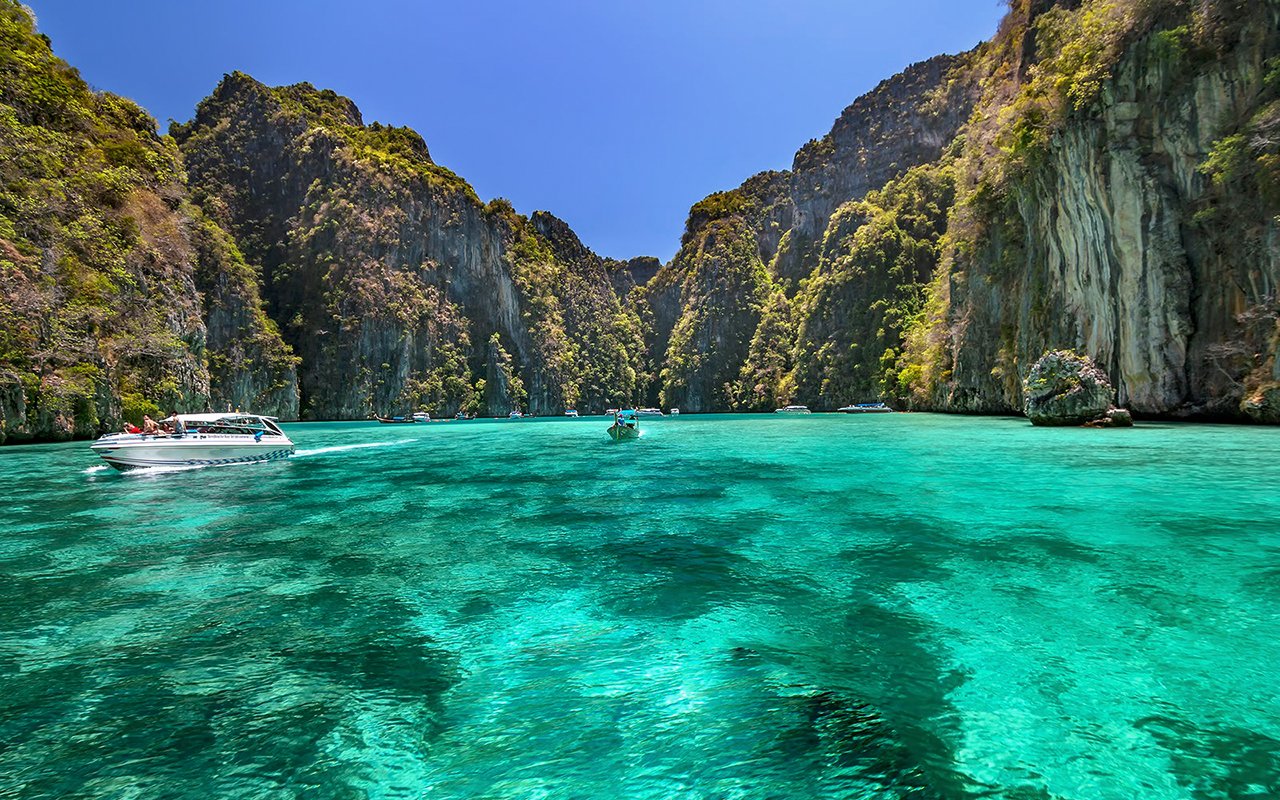 Pileh Bay, Phi Phi Leh