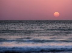 İranlıların Tatil Yeri: Kiş Adası, İran   Greek Ship Sunset
