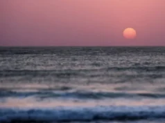 İranlıların Tatil Yeri: Kiş Adası, İran Greek Ship Sunset