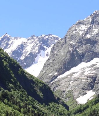 Doğanın Kalbinde: Dombay, Rusya