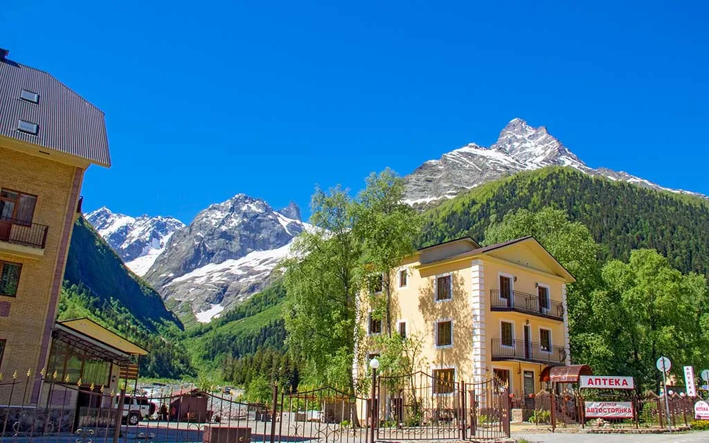 Sofrudzhu and Gora Zadnyaya Belalakaya,