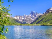 Dünyanın En Güzel Göllerinden Birisi: Tumanly-Kel, Dombay Tumanli-Kel Lake