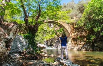 Mıhlı Çayı, Mıhlı Şelalesi, Kaz Dağları