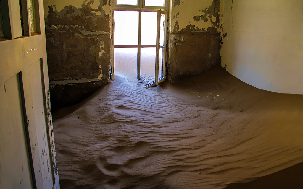 Kolmanskop Ghost Town