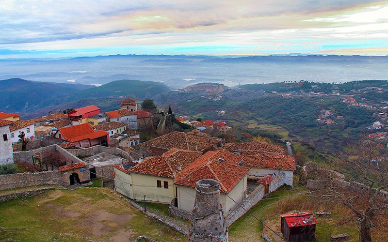 Arnavutluk Gezi Rehberi, Akcahisar