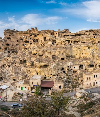 Kapadokya’nın İlginç Köşesi: Çavuşin Köyü   Çavuşin Köyü