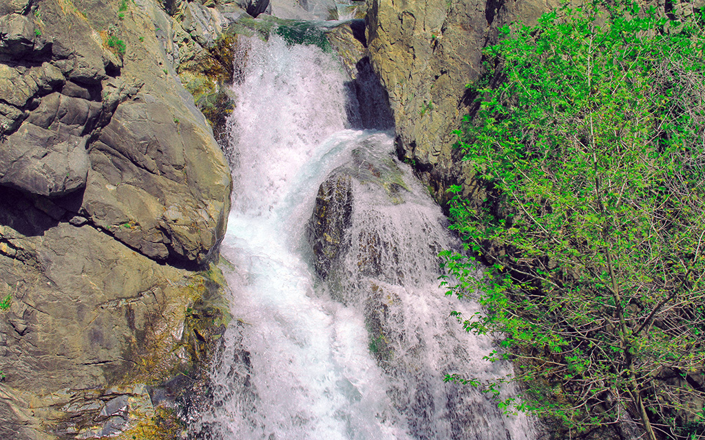 Sütüven Şelalesi Kazdağları