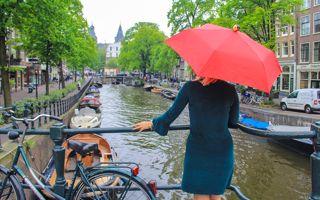 Amsterdam Avrupa Otobus Turu