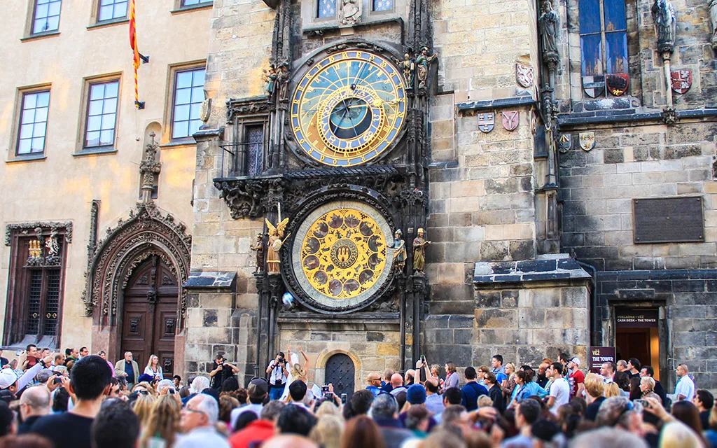 Astronomik Saat Prag