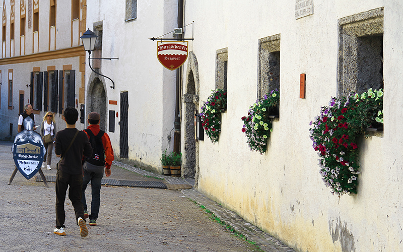 sazlburg city hohensalzburg