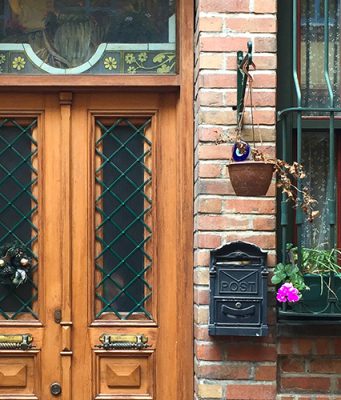 Boğazda Ahenkli Bir Köy: Kuzguncuk   kuzguncuk gezilecek yerler