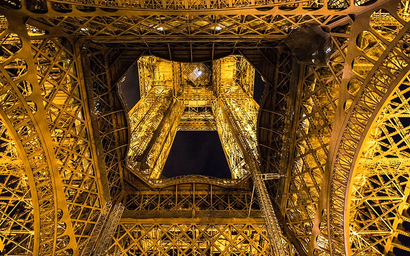 eyfel kulesi kaç basamak