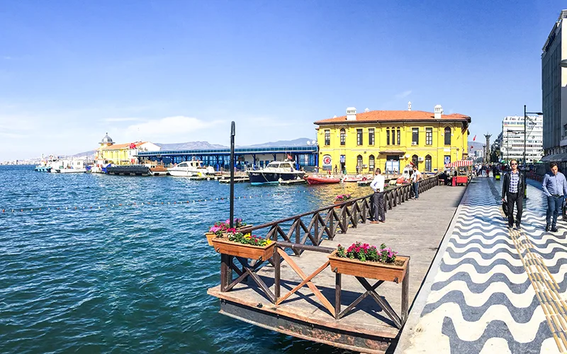 izmir pasaport iskelesi