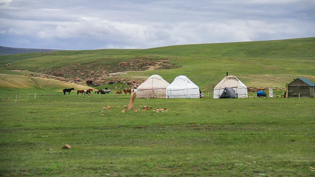 Çobaların kaldığı yurtlar