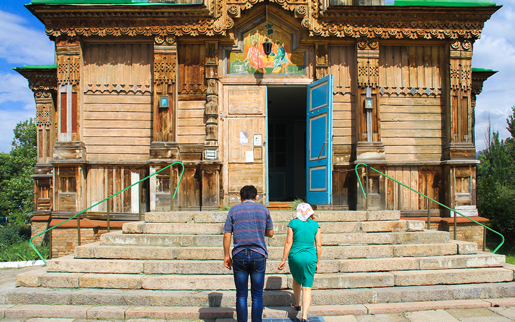 kyrgyzstan karakol church