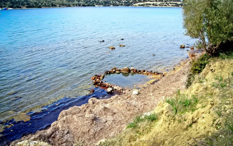 Dikili Bademli ılıcası