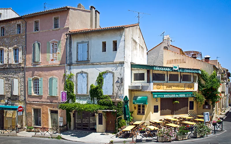 fransa gezilecek yerler arles