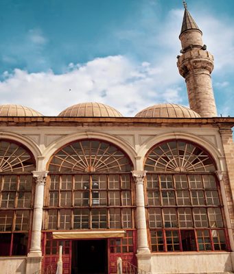 İzmir’deki Kutsal Yerler kemeraltı camiler