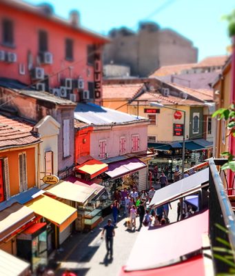 Tarihi Kemeraltı Çarşısı, İzmir kemeraltı sokakları