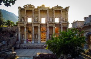 İzmir’in En Güzel Antik Kentleri loading=