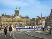 Amsterdam’ın Kalbi: Dam Meydanı dam meydanı