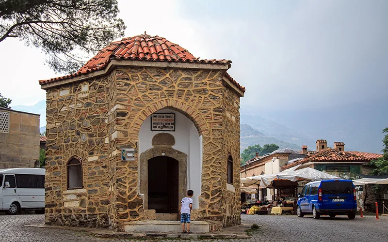 birgi gezilecek yerler