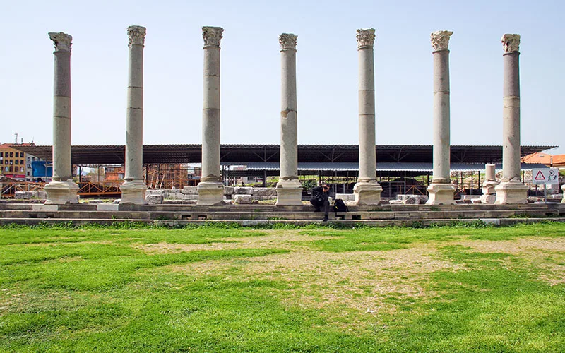 izmir gezilecek tarihi yerler
