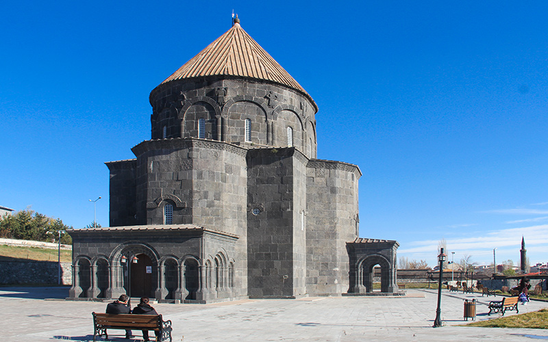 kümbet camii