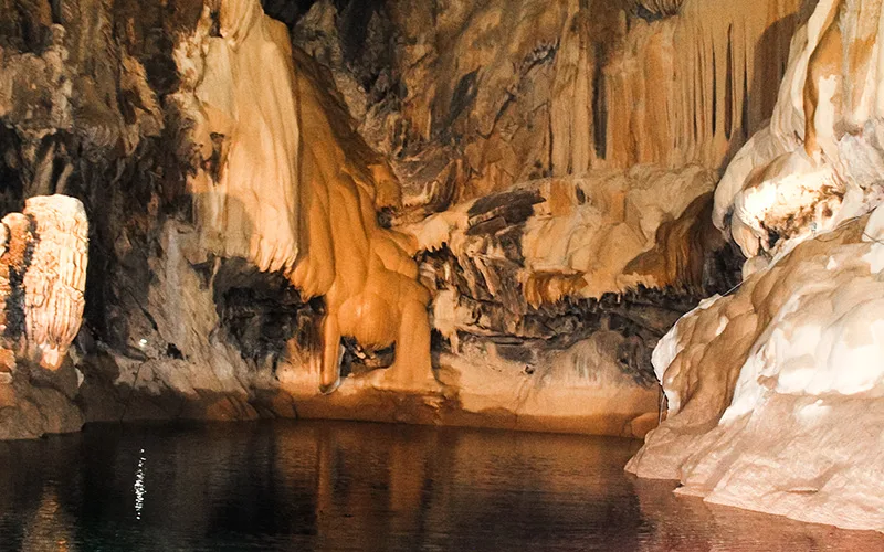 altınbeşik mağarası