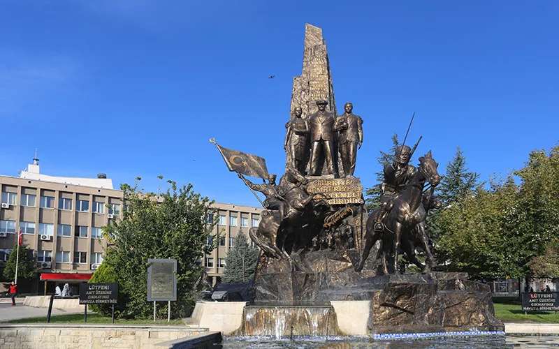 uşak nasıl gidilir