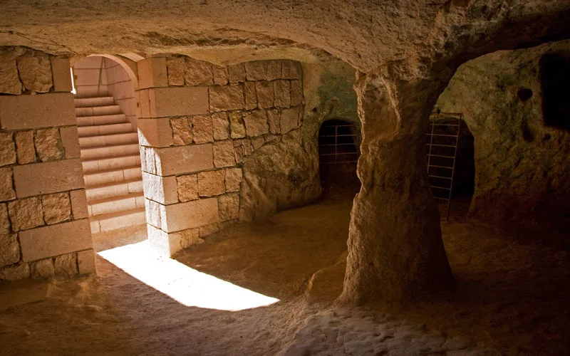 Özkonak Yerlatı Şehri Kapadokya