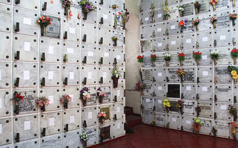 San-Agustin-Cemetery-Manila