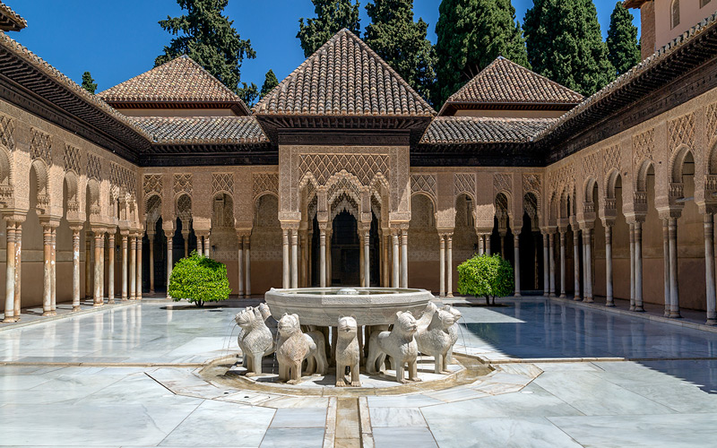 Patio-of-the-Lions-Granada-Ispanya