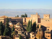 Granada Nasıl Bir Yer? Nerede, Nasıl Gidilir ve Gezi Planı granada nerede