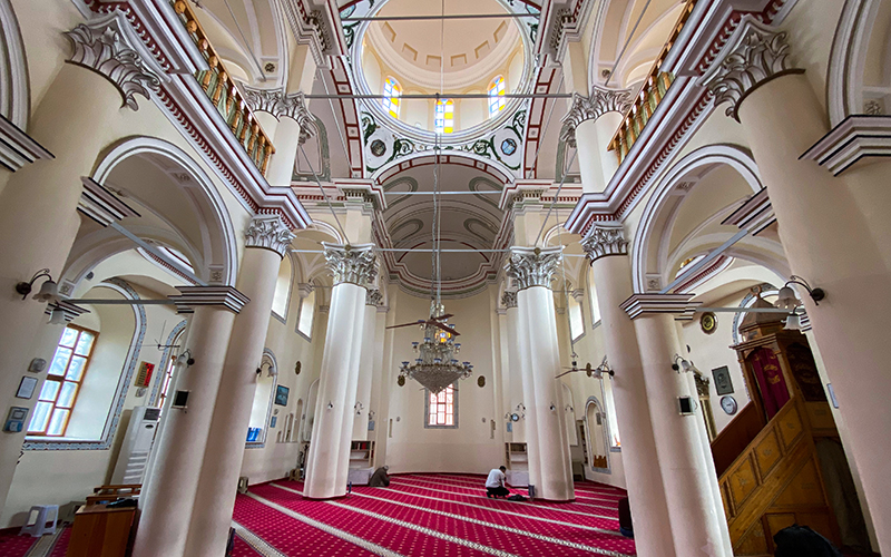 ayvalık saatli camii