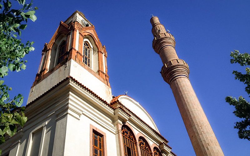 saatli camii ayvalık