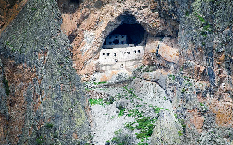 sebinkarahisar-meryem-ana-manastiri