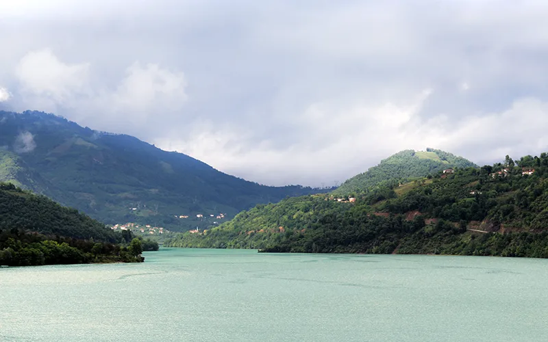 Suat Uğurlu Baraj Gölü