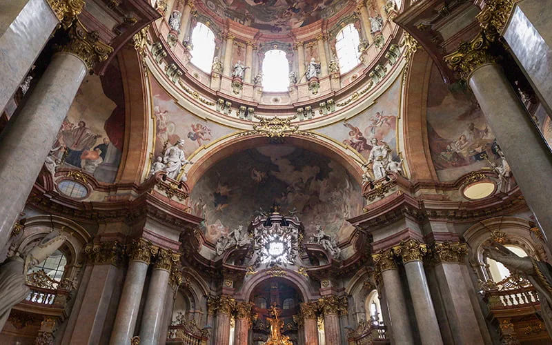 Aziz Nikola Kilisesi Mala Strana