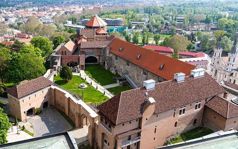 estergon kalesi hakkında bilgi