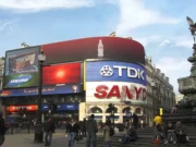 Modern Londra’nın Sembolü: Piccadilly Meydanı Piccadilly Meydanı