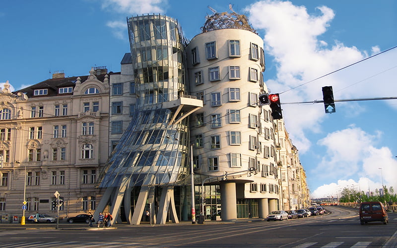 prag dancing house