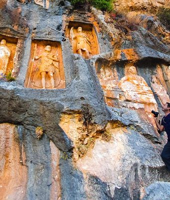 Dünyada Eşine Az Rastlanır Bir Miras: Adamkayalar Adamkayalar