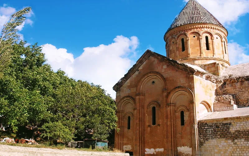 işhan manastırı