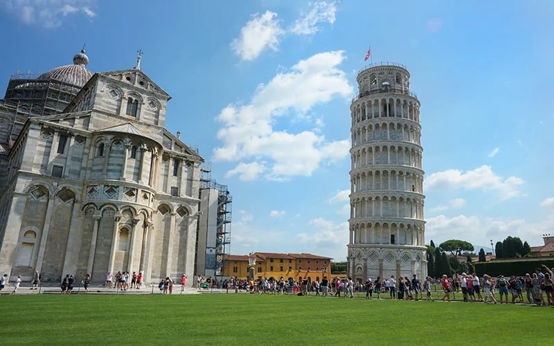 italya pisa kulesi